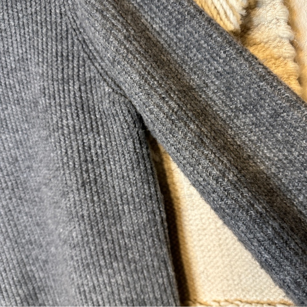 UNIF x Urban Outfitters gray and white layer ribbed crewneck sweater S - Picture 6 of 12